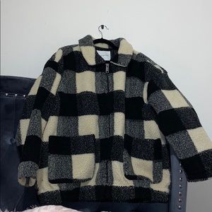 American eagle black/white plaid Sherpa jacket